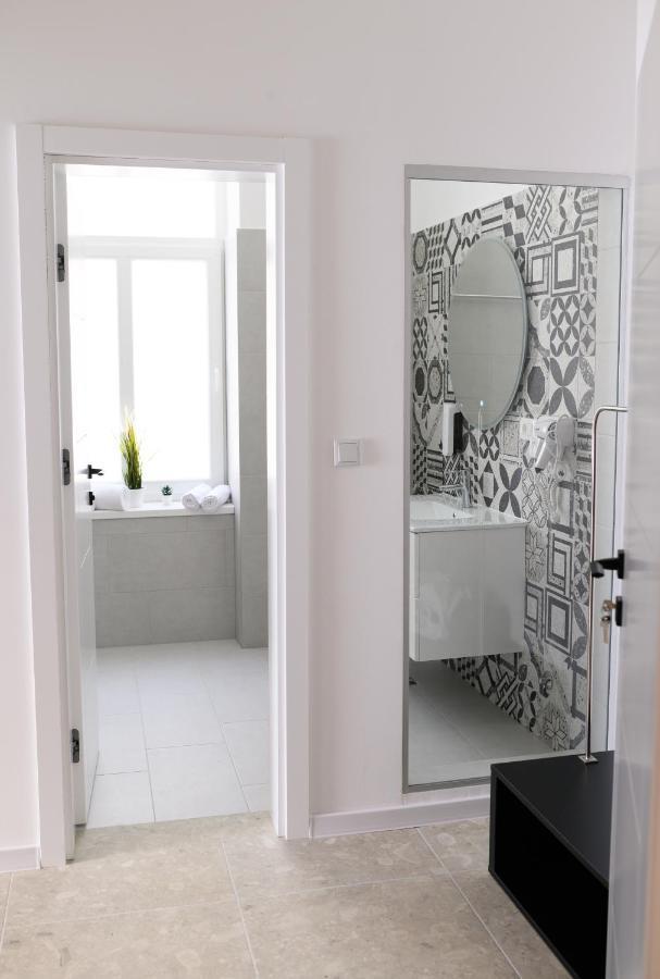Poppy Downtown Suites Sarajevo SJJ Buitenkant foto