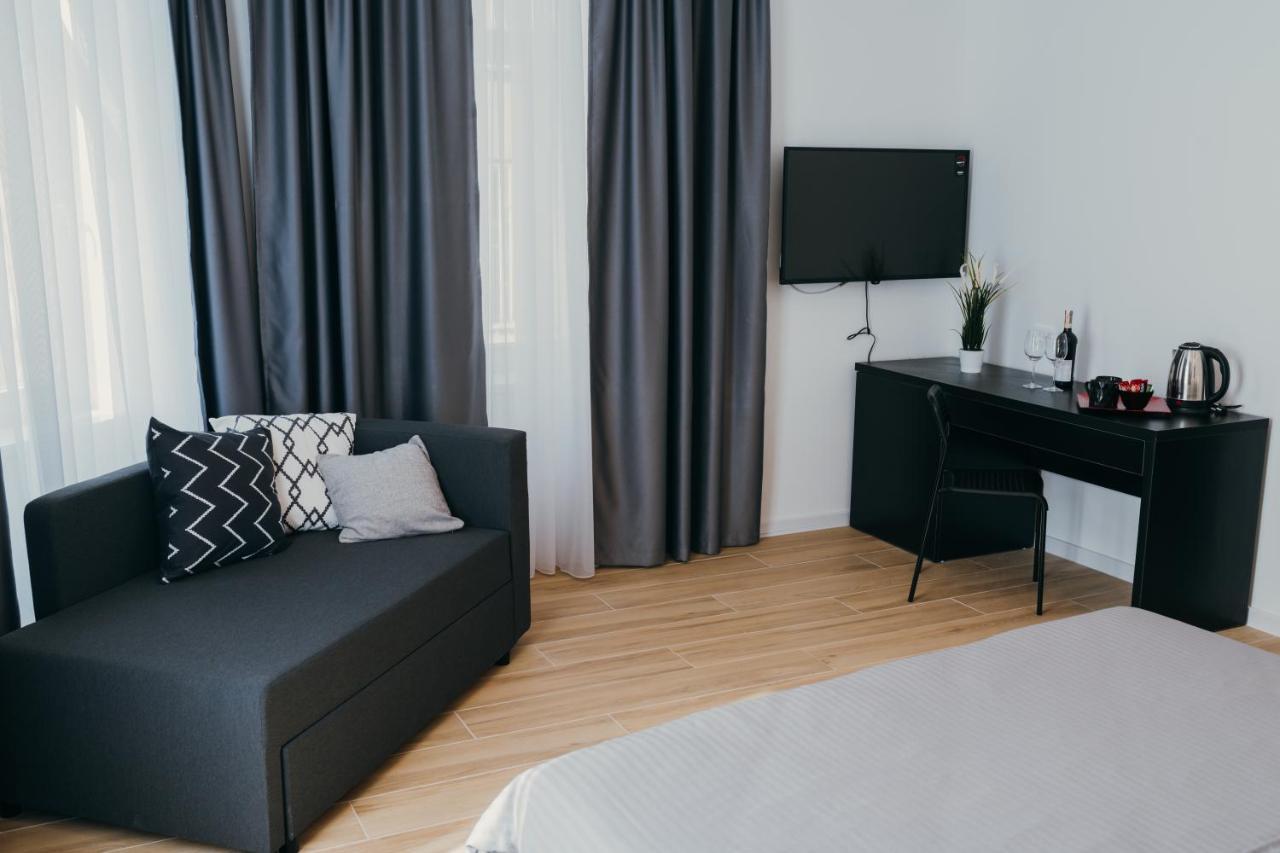 Poppy Downtown Suites Sarajevo SJJ Buitenkant foto