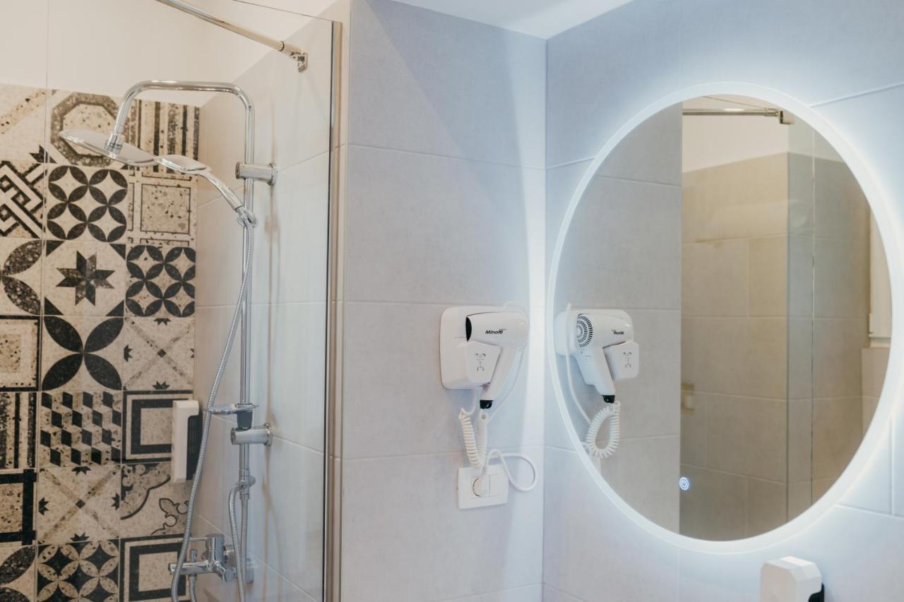 Poppy Downtown Suites Sarajevo SJJ Buitenkant foto