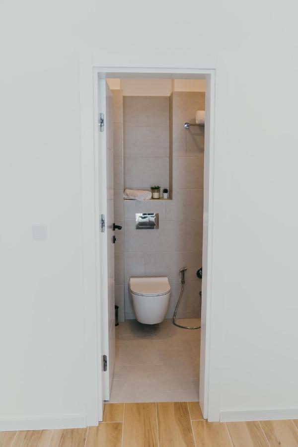 Poppy Downtown Suites Sarajevo SJJ Buitenkant foto